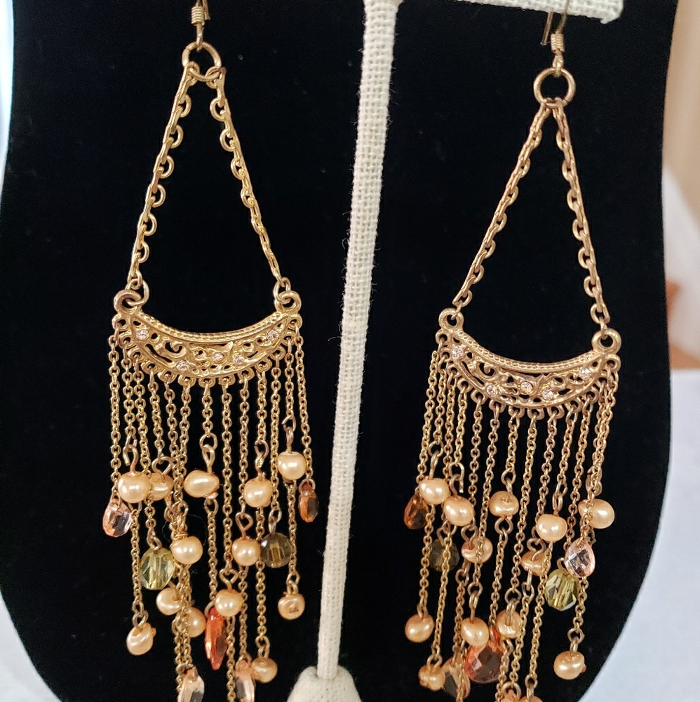 Ladies Pierced Earrings - Picture 1 of 2